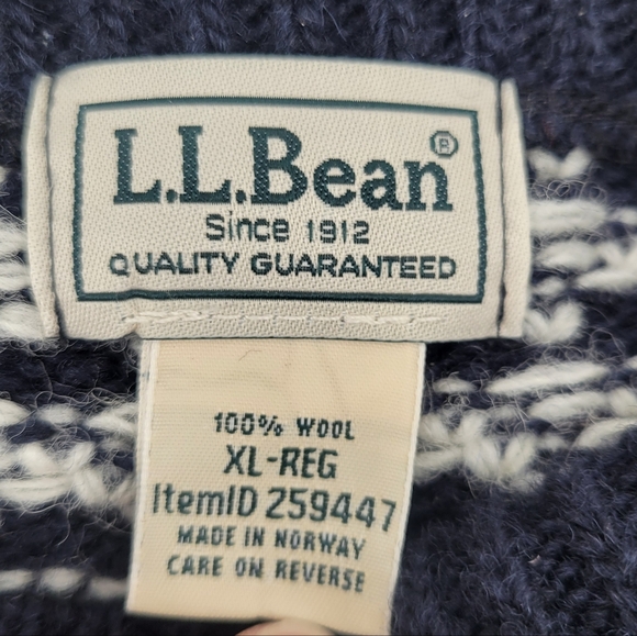 L.L. Bean Men's Bean's Classic Ragg Wool Sweater, Crewneck, Bird's-Eye XL Navy - Picture 5 of 5